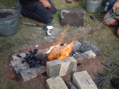 Slot forge for piling small bits