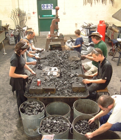 10_Preparing_charcoal-0001.jpg